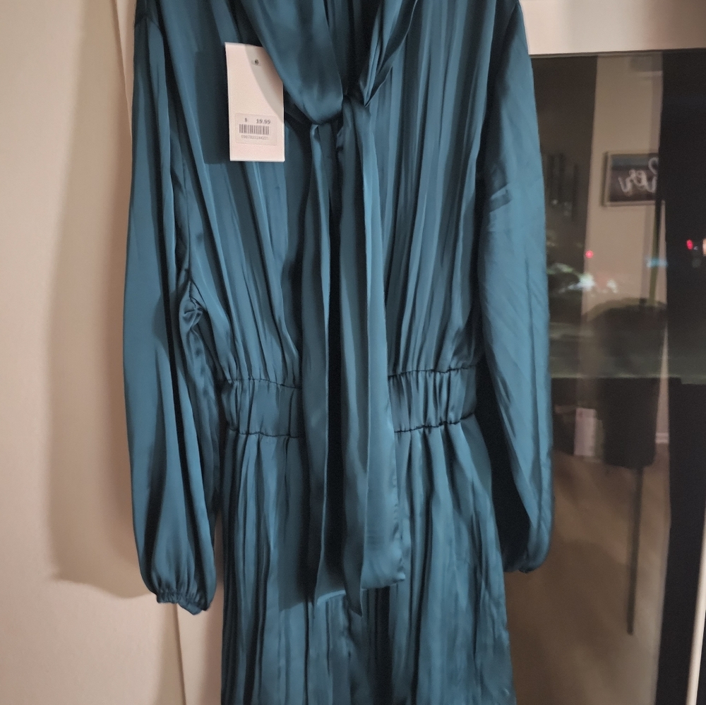Green New Zara Dress Size s